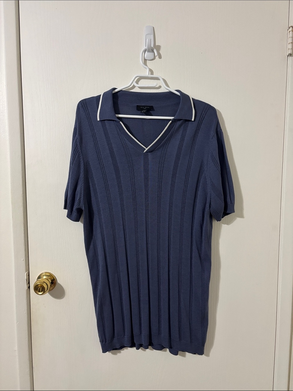New Look Men’s XL Short-Sleeve Knit Polo Shirt in Blue with White Trim